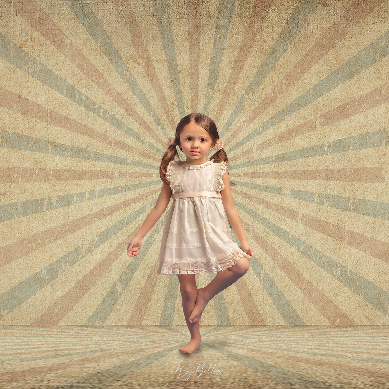 Digital Studio Backdrop: Vintage Circus - Meg Bitton Productions
